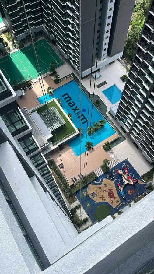 Maxim 2 Bedrooms Mrt Station Cheras Kuala Lumpur Homestay Exterior foto