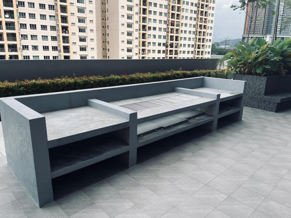Maxim 2 Bedrooms Mrt Station Cheras Kuala Lumpur Homestay Exterior foto