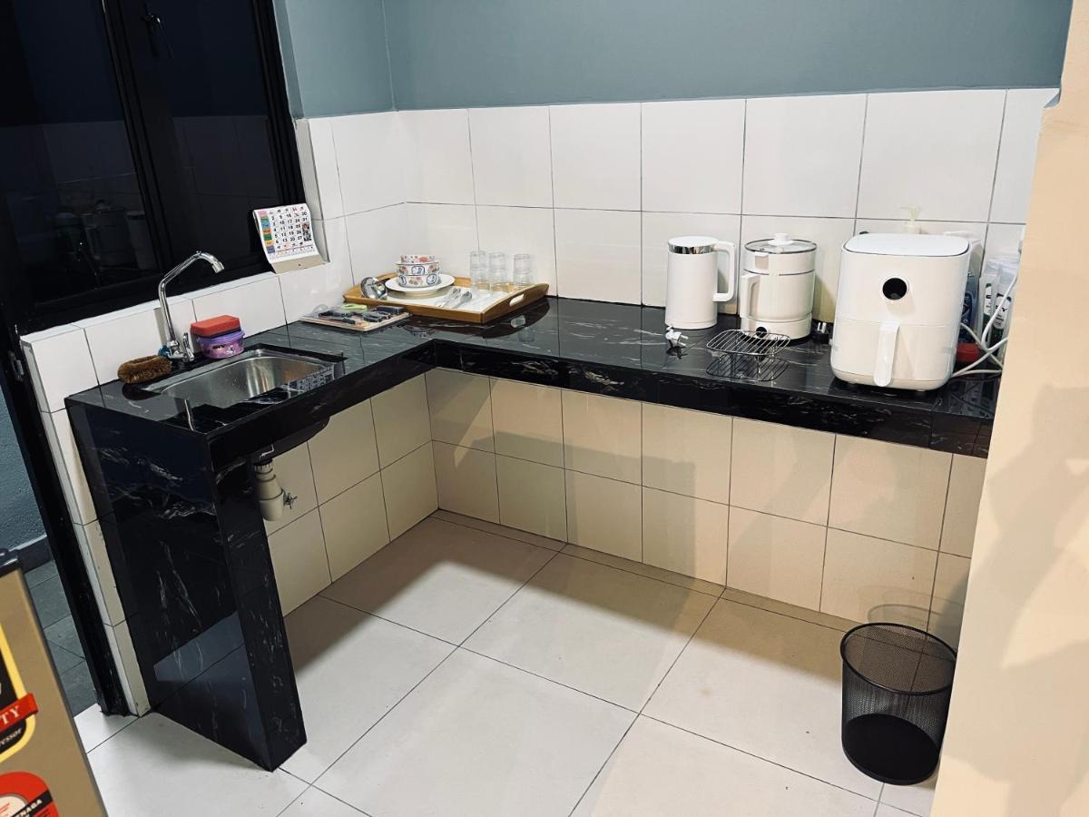 Maxim 2 Bedrooms Mrt Station Cheras Kuala Lumpur Homestay Exterior foto