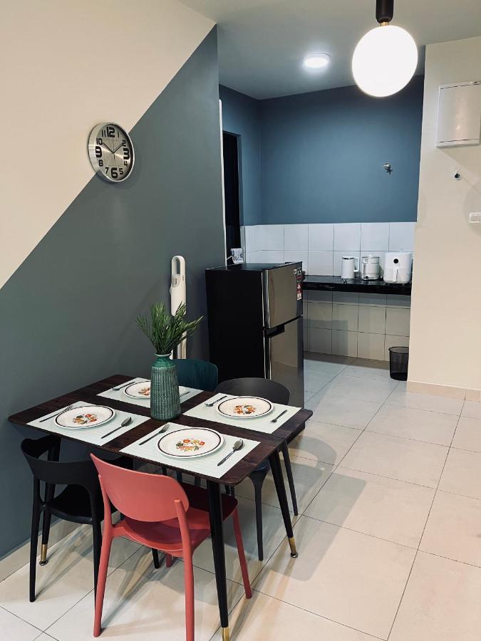 Maxim 2 Bedrooms Mrt Station Cheras Kuala Lumpur Homestay Exterior foto