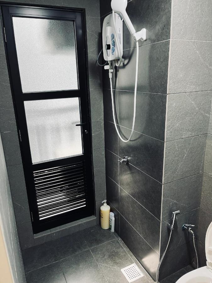 Maxim 2 Bedrooms Mrt Station Cheras Kuala Lumpur Homestay Exterior foto