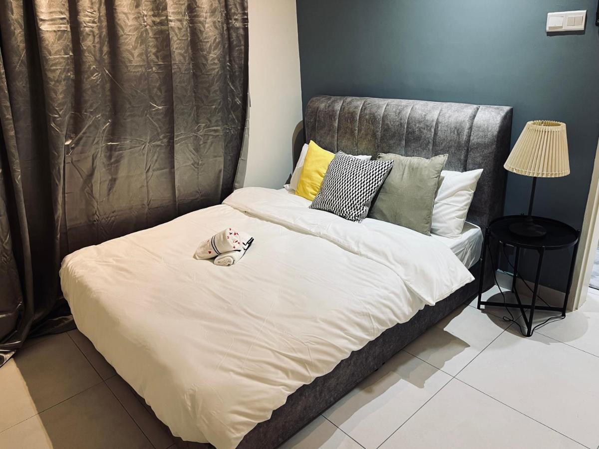 Maxim 2 Bedrooms Mrt Station Cheras Kuala Lumpur Homestay Exterior foto
